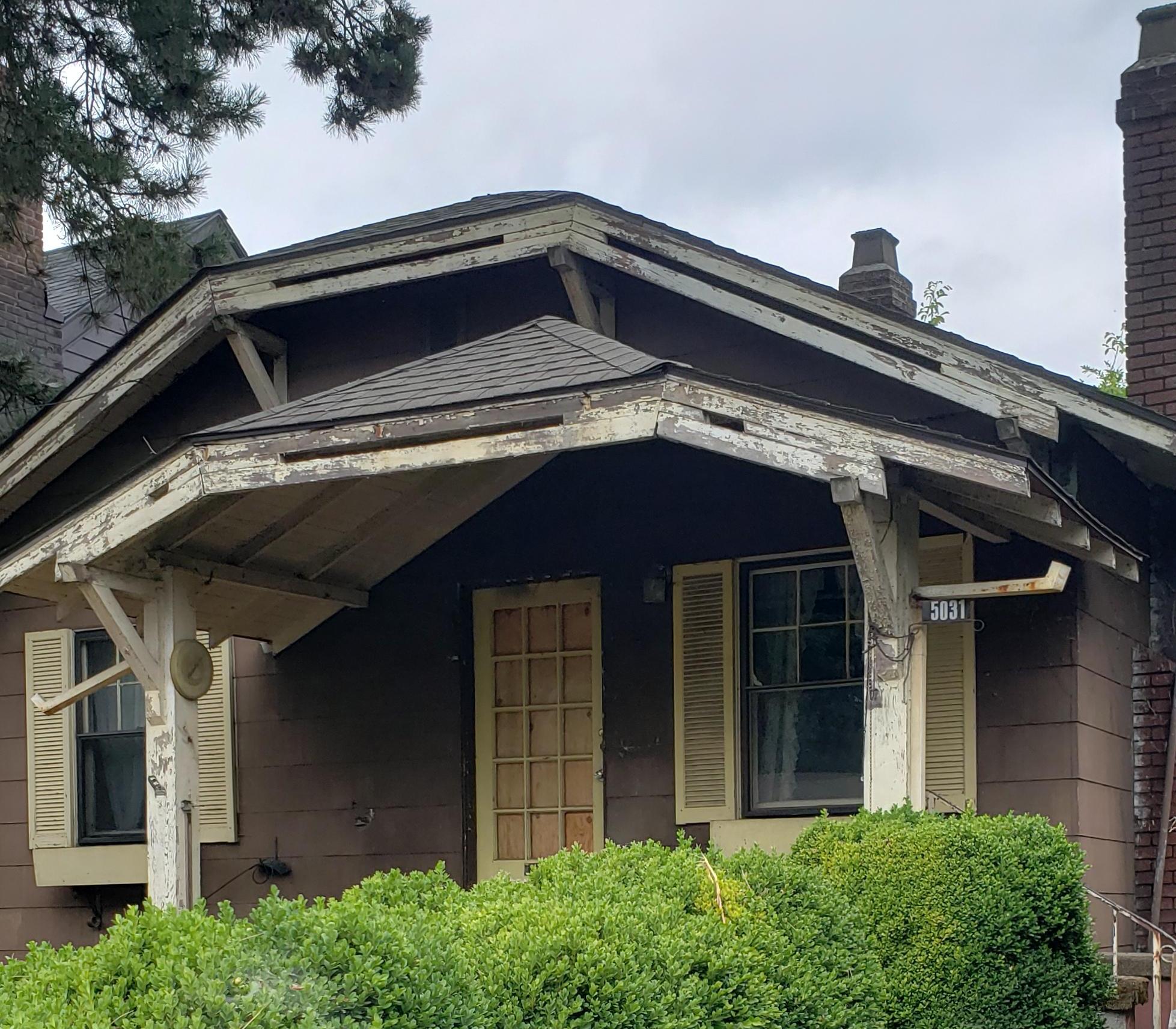 Farmhouse Bungalow Front Before