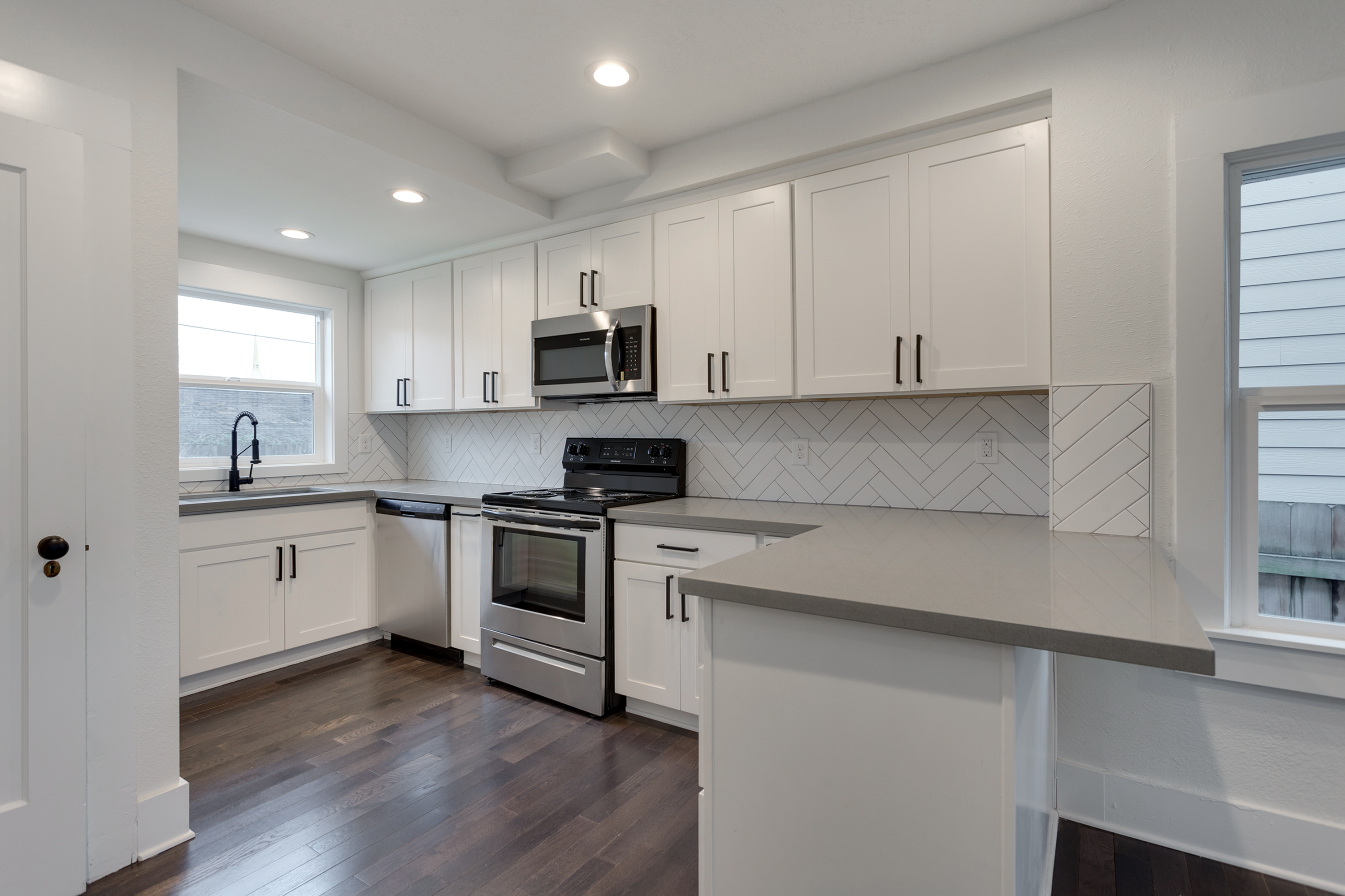 Farmhouse Bungalow Kitchen 2