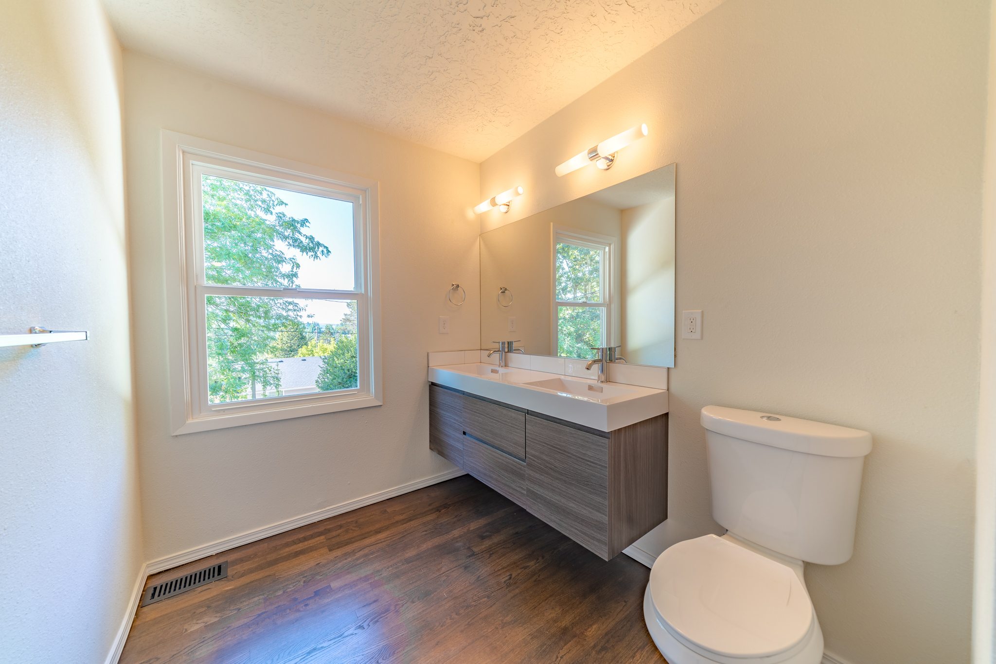 Mid Century Modern Bathroom