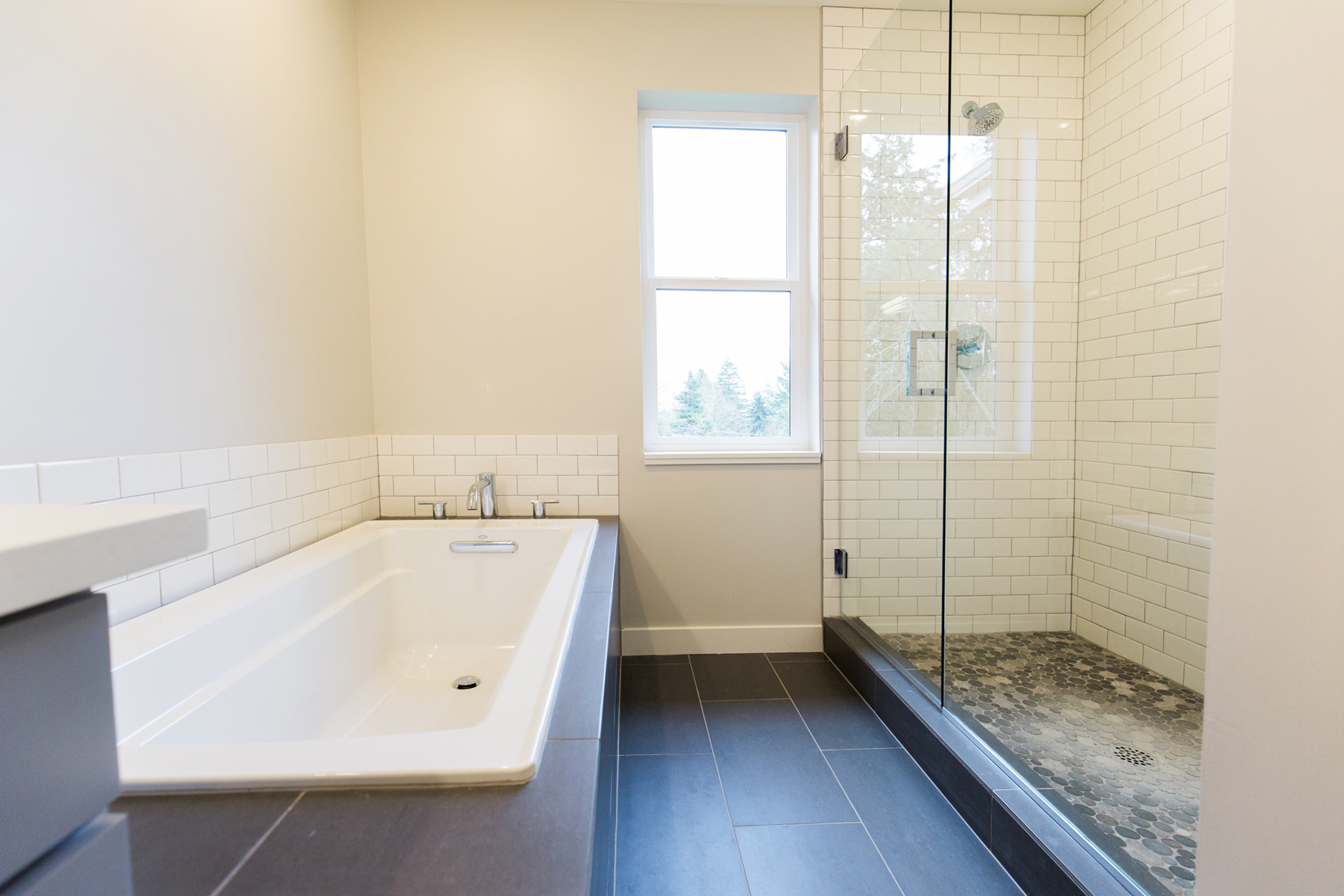 Sassy Modern SW Shower Tub
