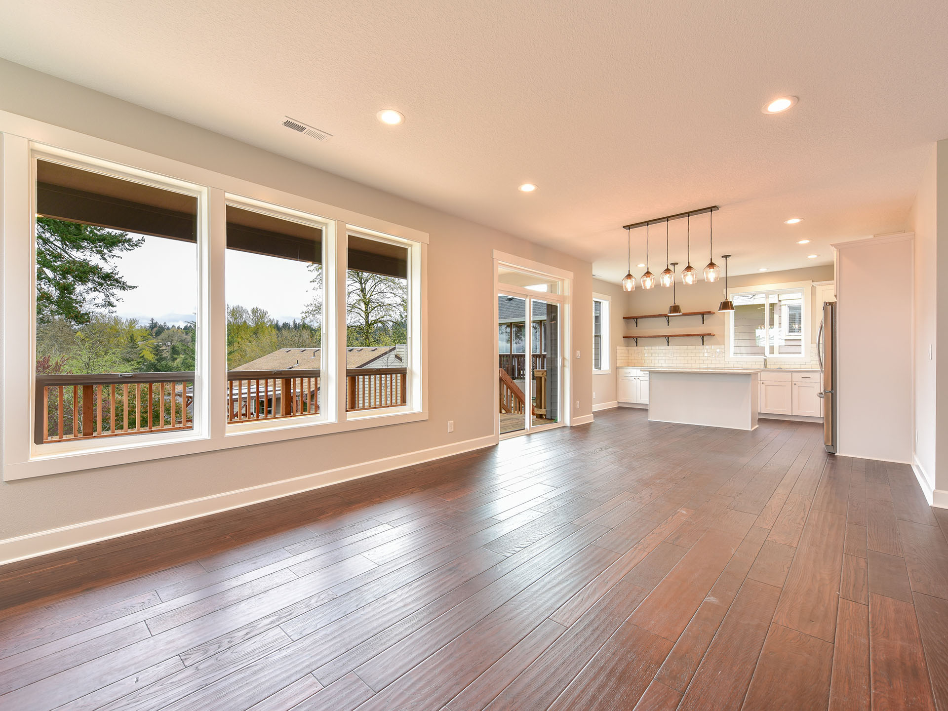 Hilltop Craftsman Dinning