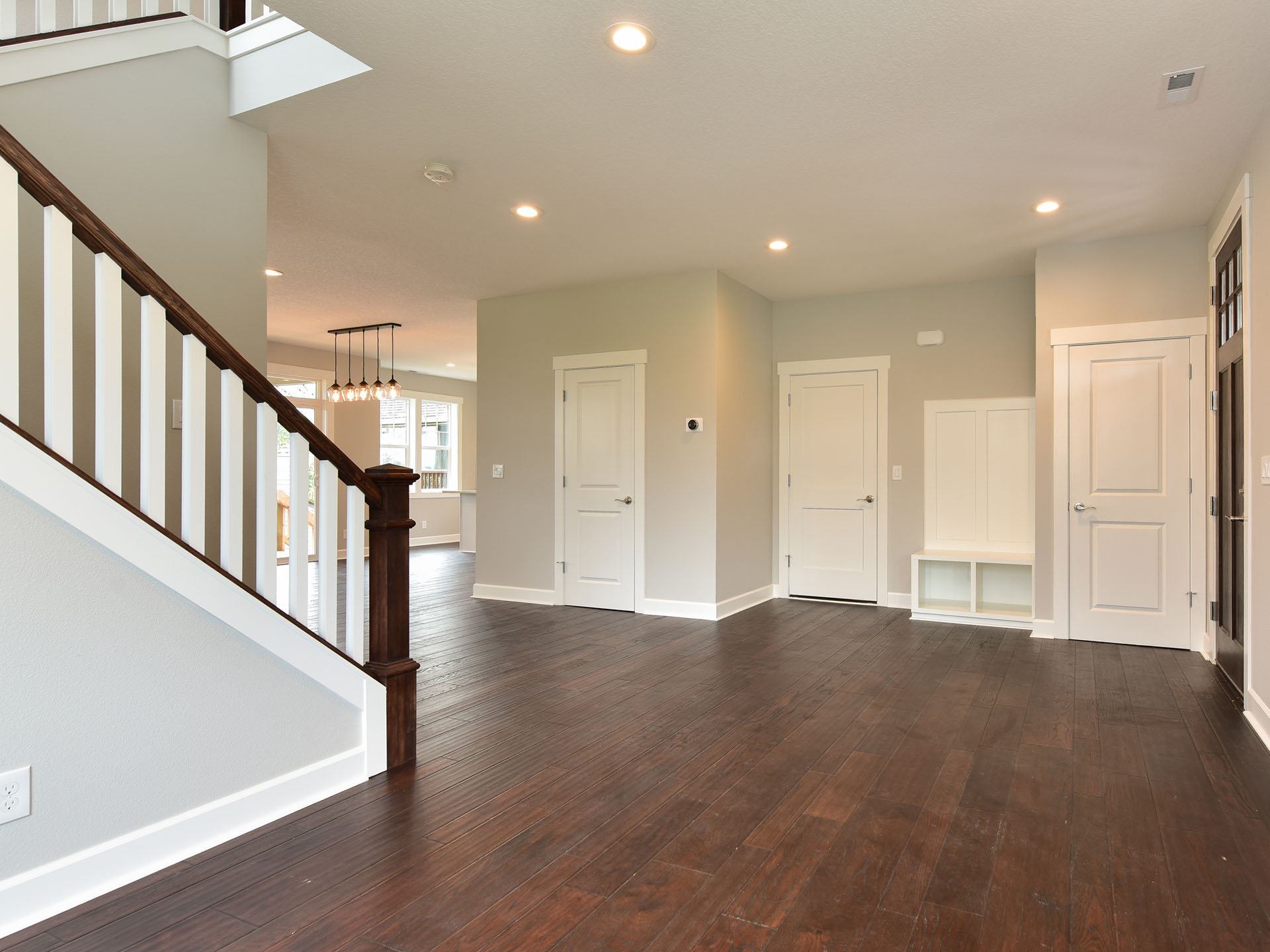Hilltop Craftsman Entry